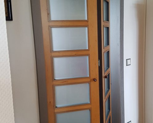 Falttür aus Erle mit Multiplex-Glasleisten vom Tischler in Hannover